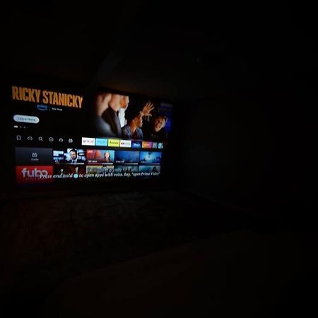Brand New Cozy Modern Bungalow W/Hot Tub+Movieroom 7 Min From Uptown Charlotte Exteriör bild