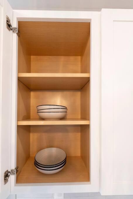 Brand New Cozy Modern Bungalow W/Hot Tub+Movieroom 7 Min From Uptown Charlotte Exteriör bild
