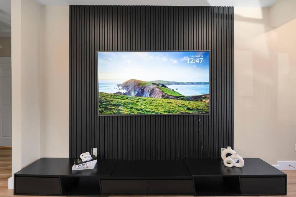 Brand New Cozy Modern Bungalow W/Hot Tub+Movieroom 7 Min From Uptown Charlotte Exteriör bild