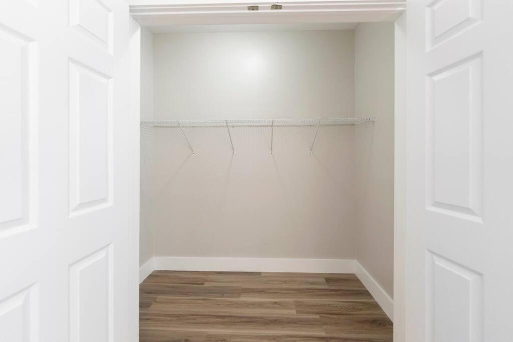 Brand New Cozy Modern Bungalow W/Hot Tub+Movieroom 7 Min From Uptown Charlotte Exteriör bild