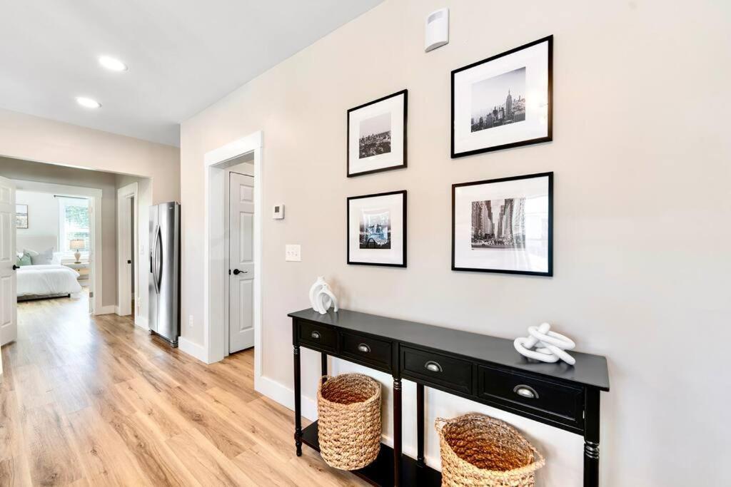 Brand New Cozy Modern Bungalow W/Hot Tub+Movieroom 7 Min From Uptown Charlotte Exteriör bild