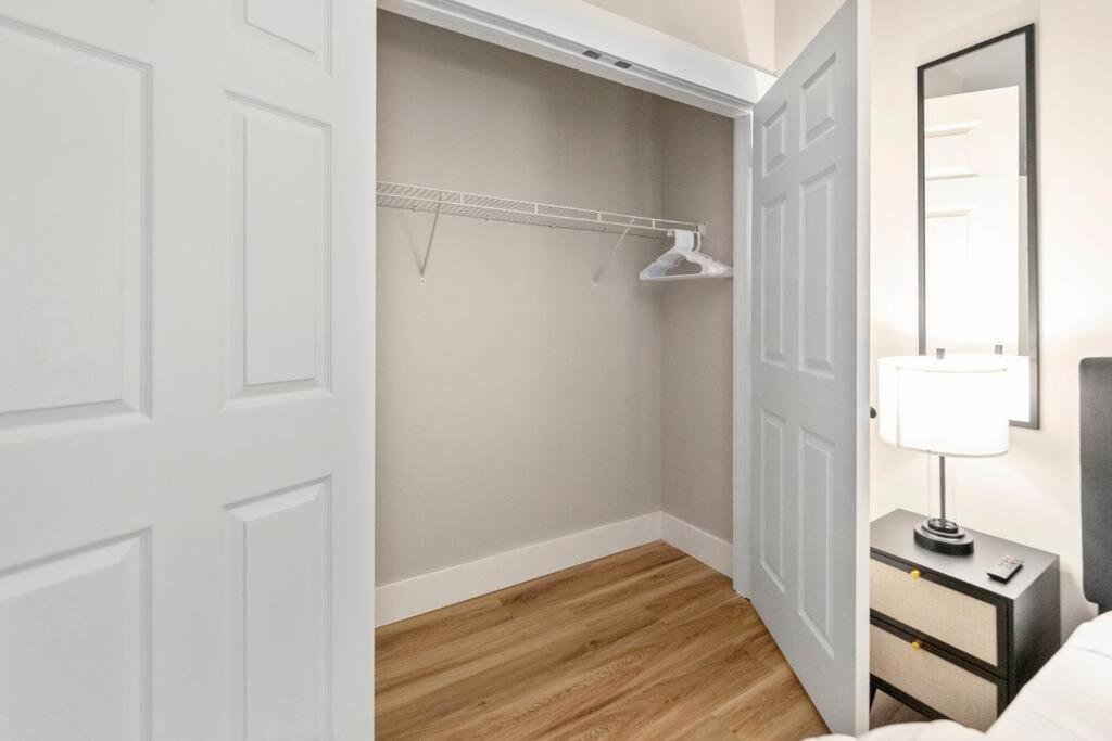 Brand New Cozy Modern Bungalow W/Hot Tub+Movieroom 7 Min From Uptown Charlotte Exteriör bild